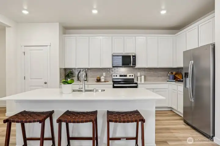 Photos are of a different homesite.  Finishes may vary.