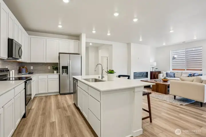 Photos are of a different homesite.  Finishes may vary.