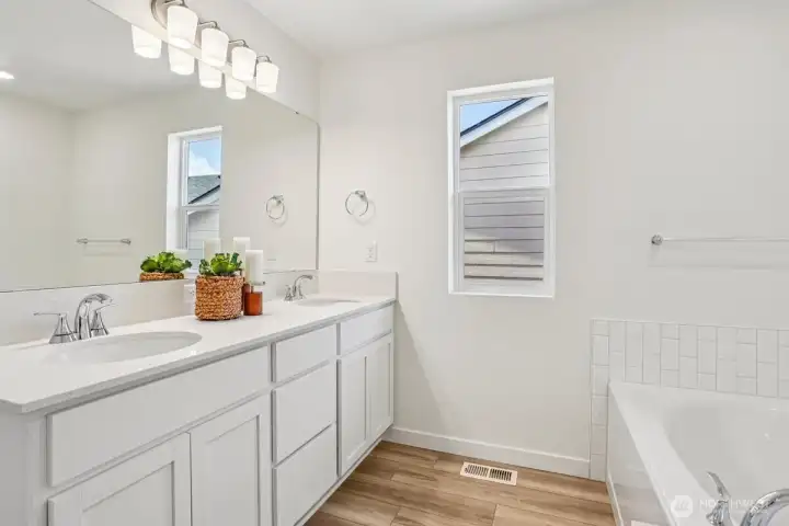 Photos are of a different homesite.  Finishes may vary.