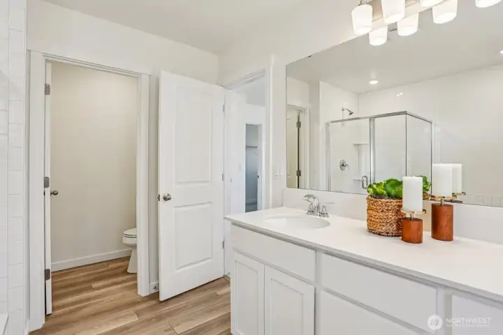 Photos are of a different homesite.  Finishes may vary.