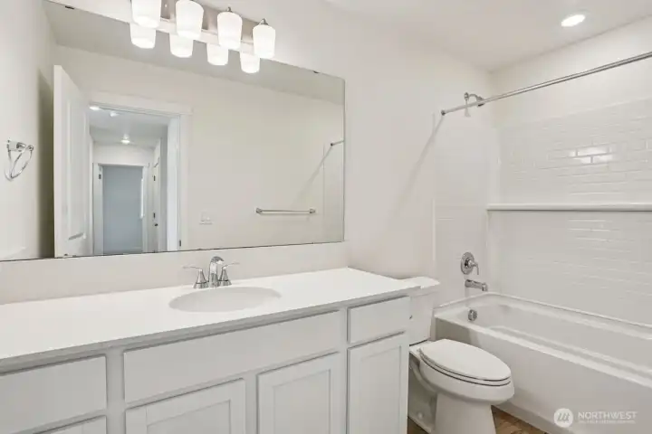 Photos are of a different homesite.  Finishes may vary.