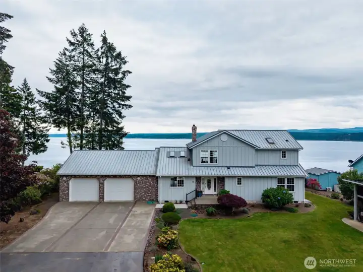 Waterfront living with ~85' of tidelands