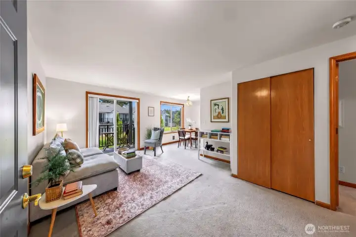 Enjoy your ground floor entry condo!