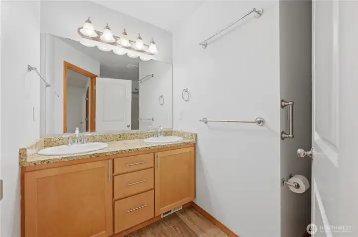 Primary 4 pc bath