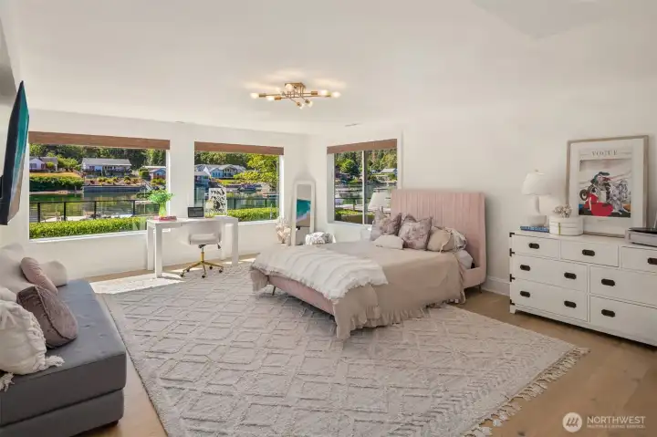 Massive second bedroom Massive second bedroom