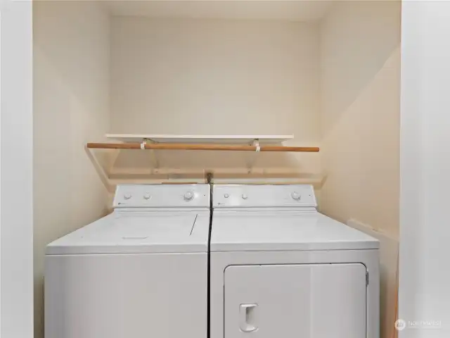 In-unit washer/dryer convey.