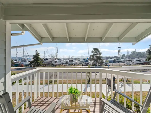 Covered lanai to enjoy the views of the water, Hat Island and Mt. Baker.