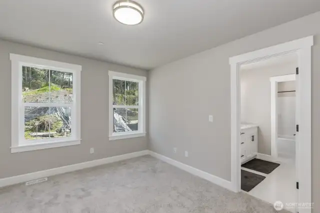 Large upper bedrooms with shared Jack n' Jill bathroom