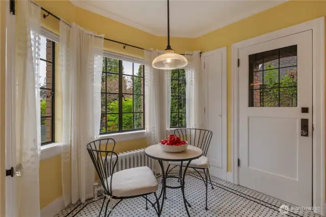 Enjoy your morning coffee in the sun drenched breakfast nook. Then go for a jog in the 300 acre park across the street.