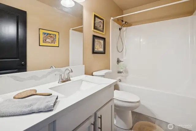 Main Bathroom is so welcoming!