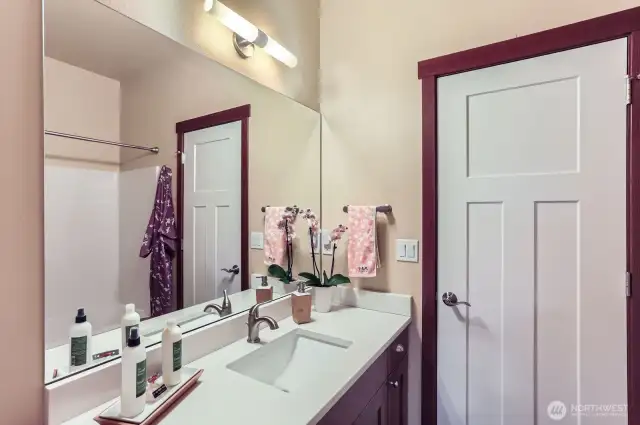 Guest Full Bath