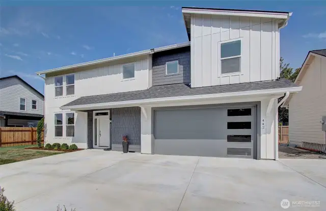 Driveway/Front