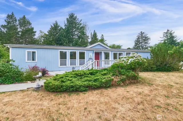 Step into your easy life at the Cool Coast—all without breaking the bank... Welcome Home~