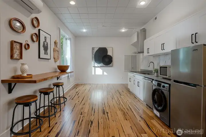 M-L-I Kitchen and Dining - Virtual staged