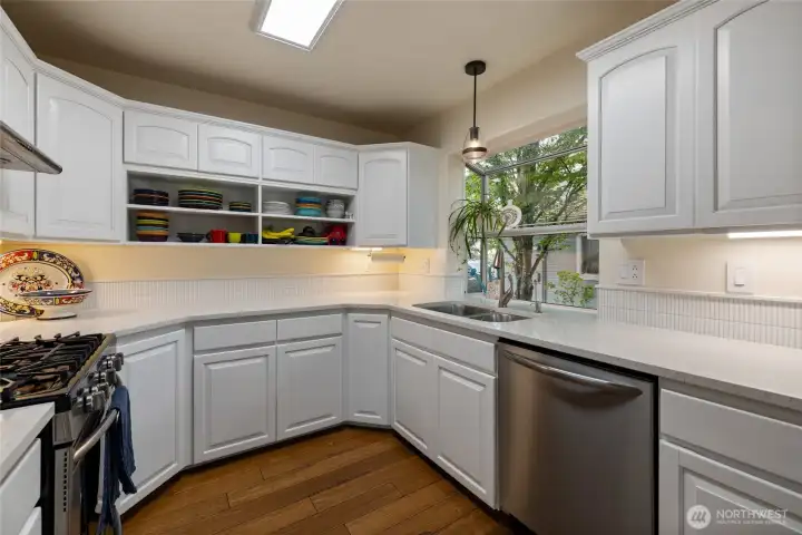 Stainless steel appliances stay.