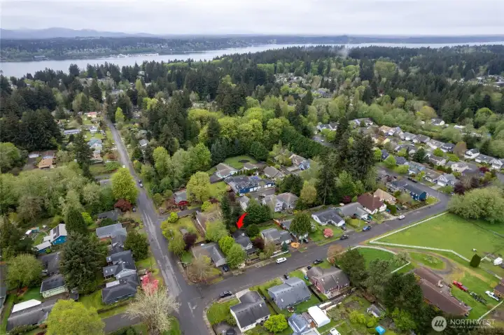 A beautiful South Bay property just a stone's throw from Budd Inlet, Downtown Olympia, and the Olympia Little Theatre.