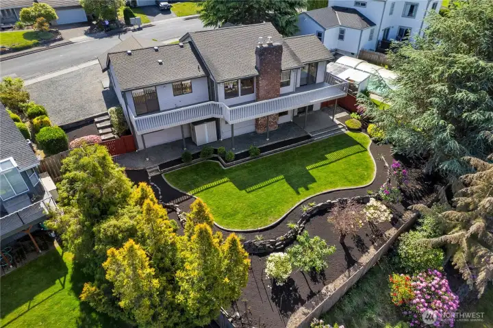 Lovely back yard