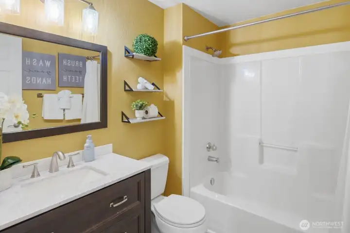 Upper level Guest Bathroom Upper level Guest Bathroom