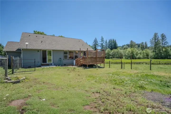 Seller has a "like new" with only 21 hours on a Kubota tractor - perfect for maintaining these pastures. May be purchased separately only $21,500.