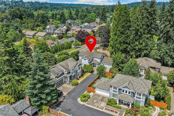 Extra long driveway for privacy and parking!