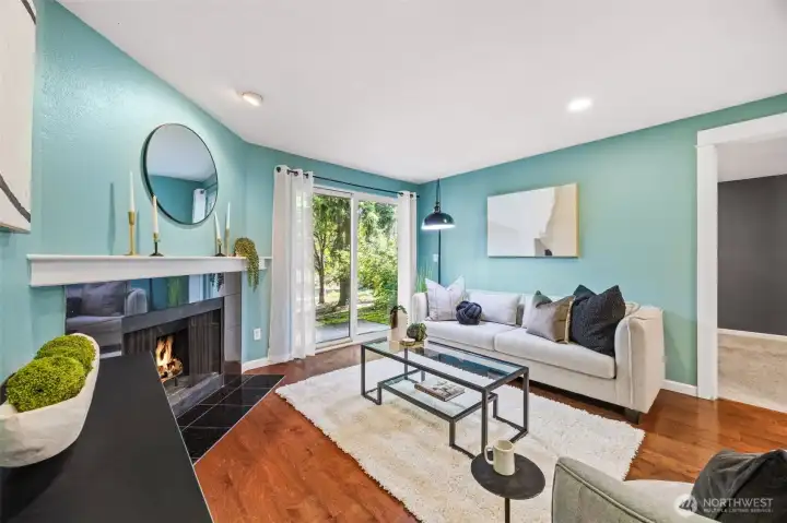 Ground-level living with a back patio and direct backyard access to trails leading straight into the heart of Kirkland.