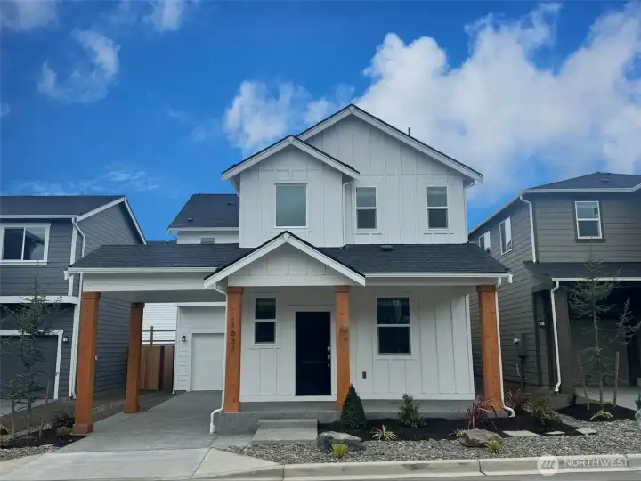 Photos are for representational purposes only. Colors and features may vary.