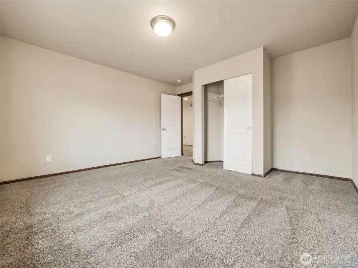 2nd bedroom, view of the front yard