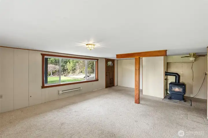 Downstairs flexspace separate entrance