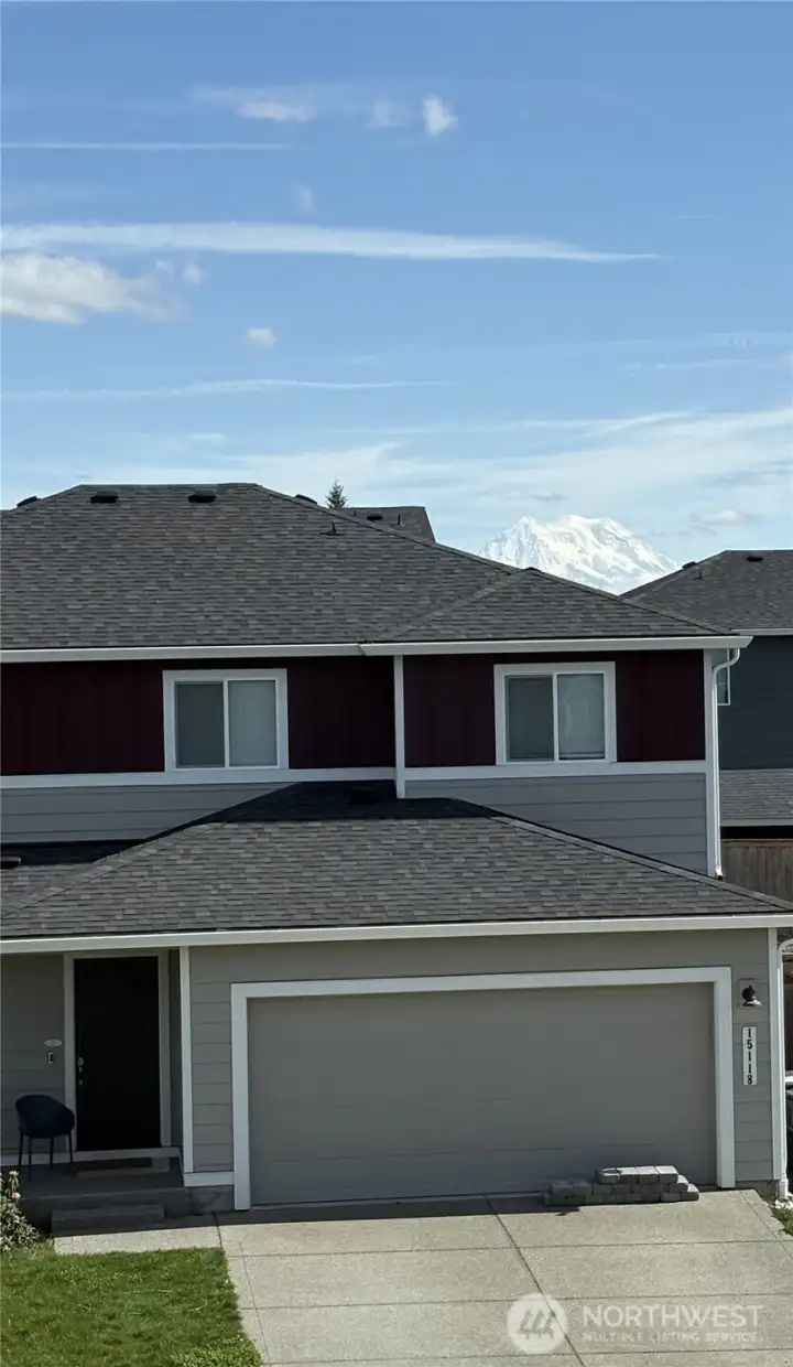 Peek-a-boo Mt. Rainier!