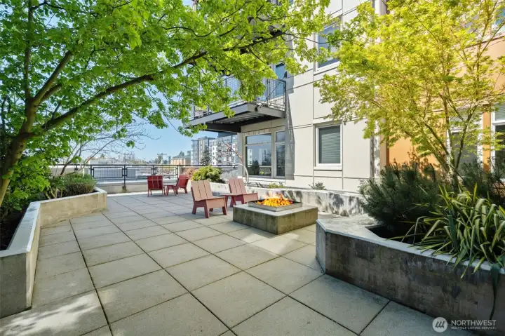Outdoor shared Firepit  4th Floor