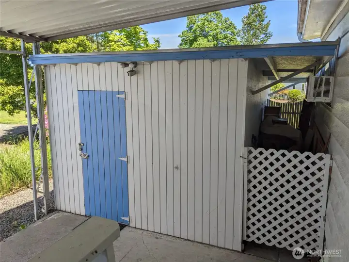 The nice sized Storage Shed/Shop