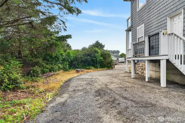 Expansive backyard with room to roam
