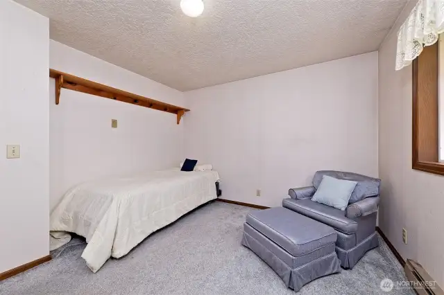 2nd bedroom.