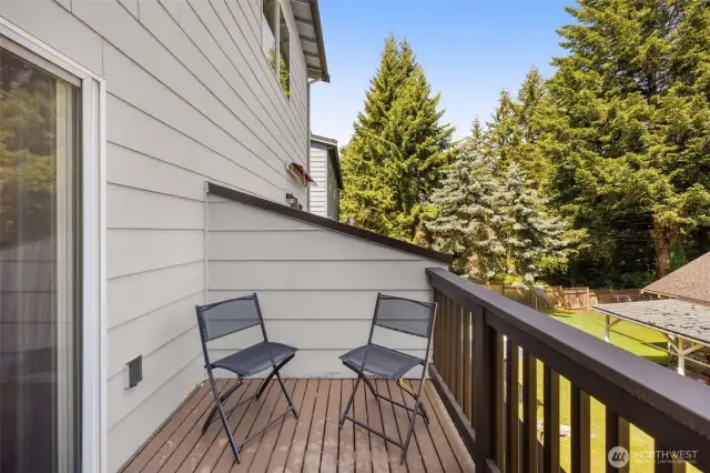 Spacious deck with quiet natural surroundings