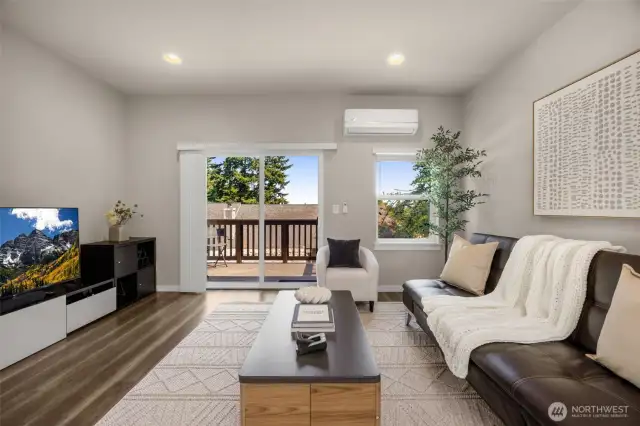 Living room (mini-split air conditioner)