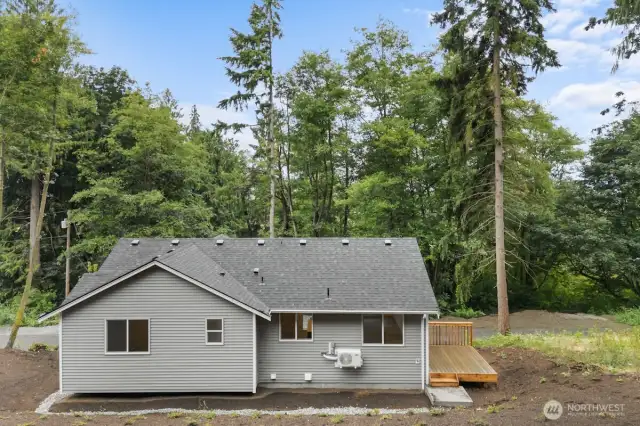 Photographs are for illustrative purposes only. Features, finishes, interior/exterior colors, landscaping and floorplan shown may vary from actual homes built.