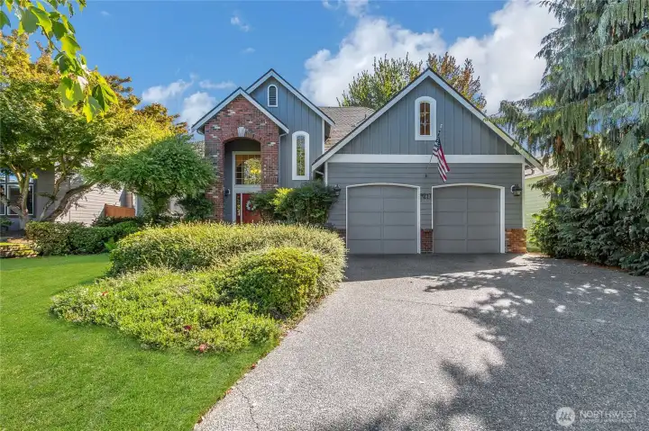 Home offers 3 bedrooms, 2 1/2 bath and 2 car garage