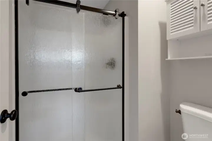 Primary shower
