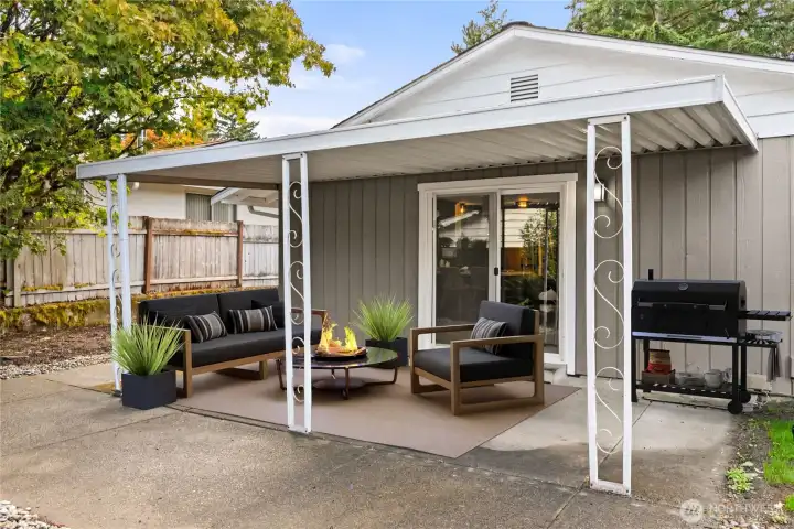 Covered Patio perfect for entertainment! year round!