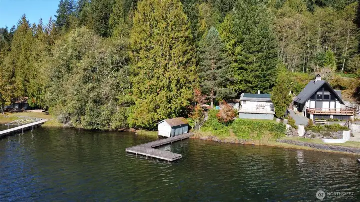164 feet of Lakefront Property on the coveted Lake Cavanaugh!