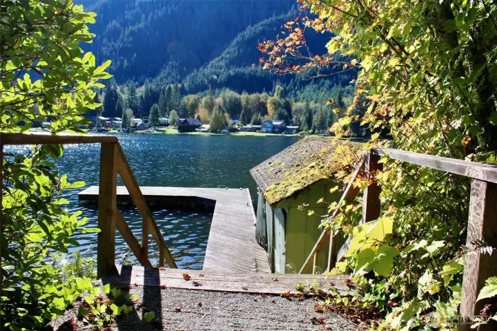 A private dock ready to make everyday a good day on the lake!
