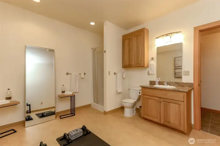 3/4 bathroom with shower
