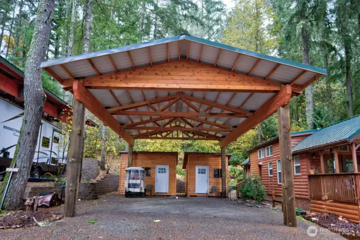 16 SUNSET LOOP RV WITH POLE BARN COVER, 2 SHEDS, WASHER/DRYER