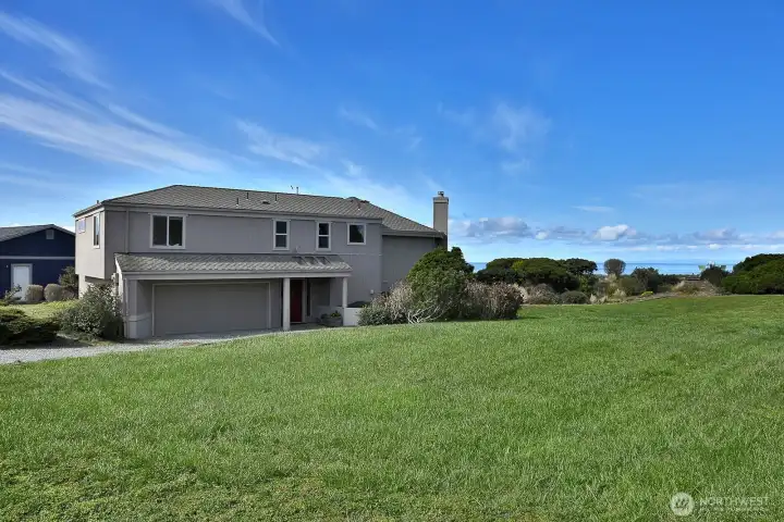 Double lot w/seperate parcels. Site Reg for 3 bedrooms.