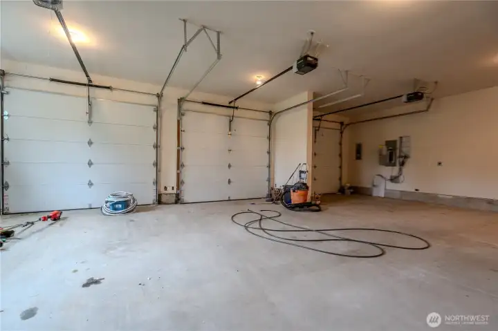 3 car garage