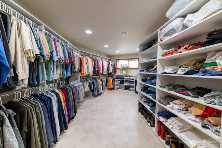 Master Closet Master Closet