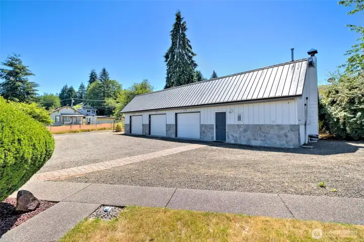 3-bay workshop