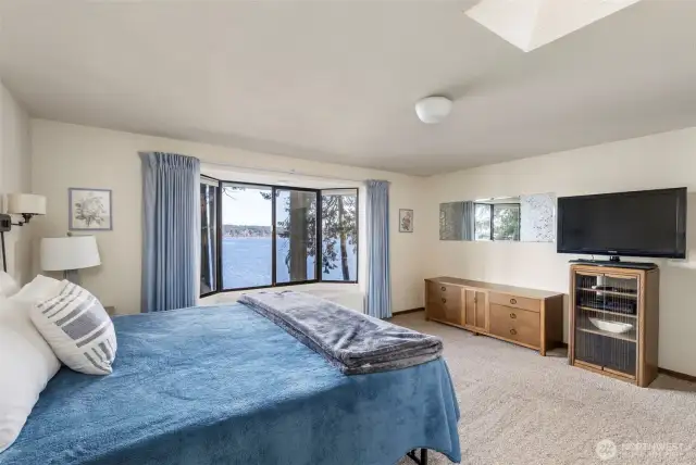 Primary suite.