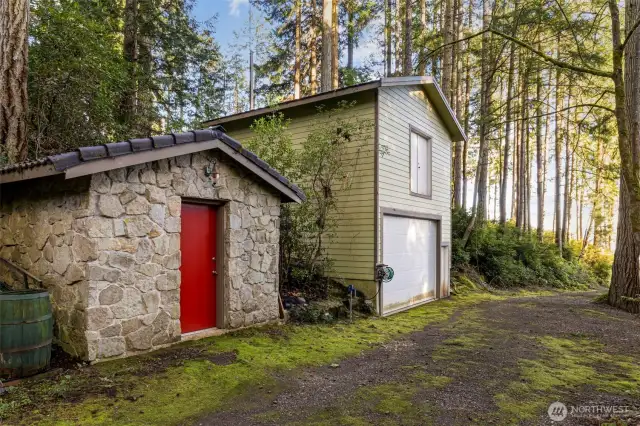 Numerous outbuildings dotted around the property offer parking, storage, and room for tinkering on hobbies.