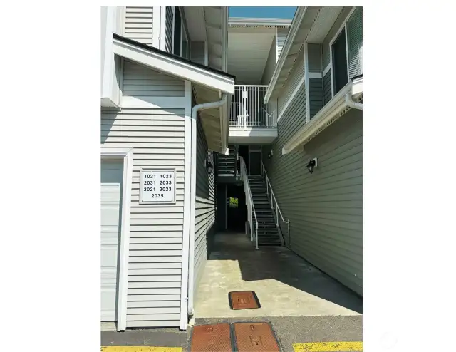 FF Building to unit #1023